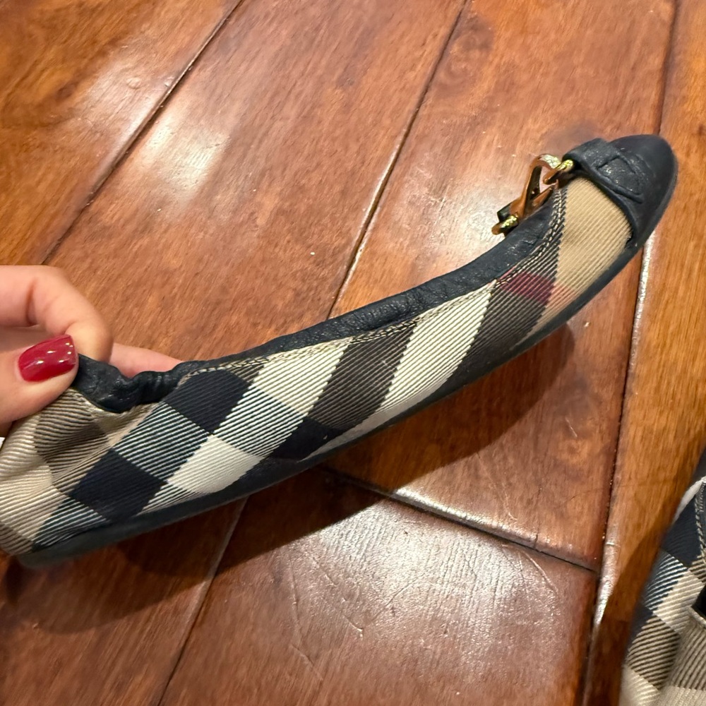 Burberry flats